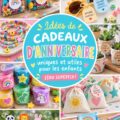 Une sélection de goodies colorés et pratiques pour enfants disposés sur une table de fête.
